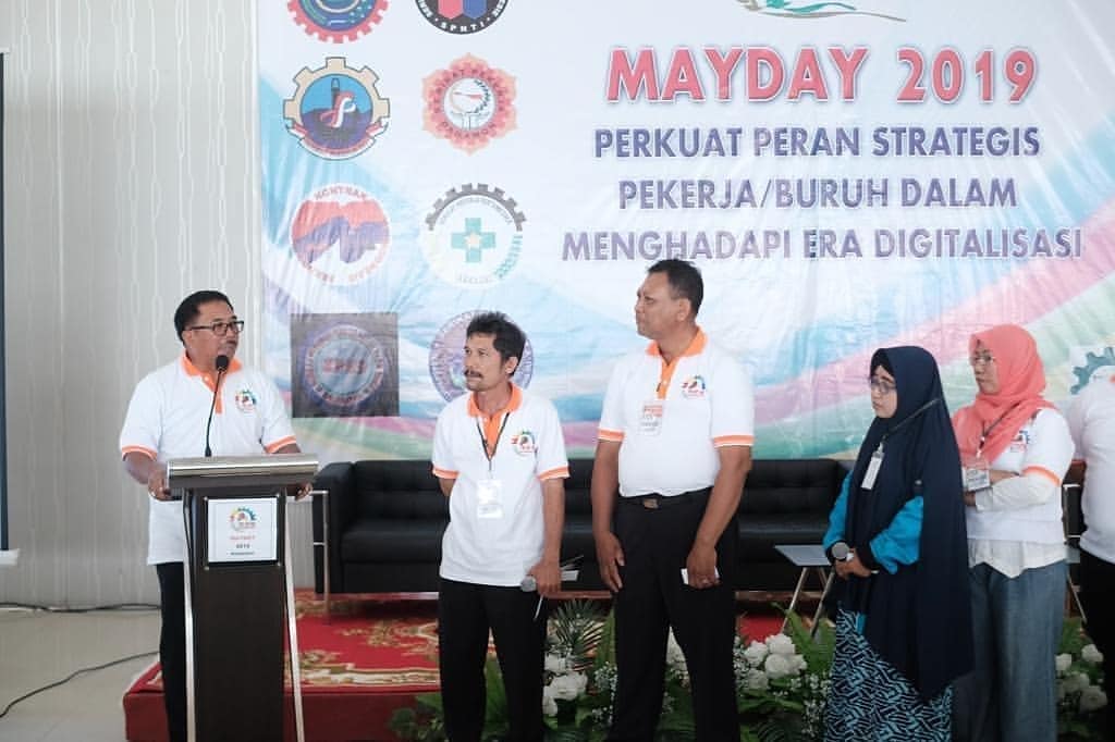 Peringatan Hari Buruh di Gedung Parkir Klandasan, Buruh Ajukan Tujuh Tuntutan